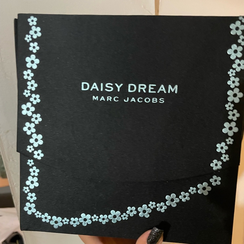 Daisy dream Marc Jacobs box perfume container storage black blue floral macys